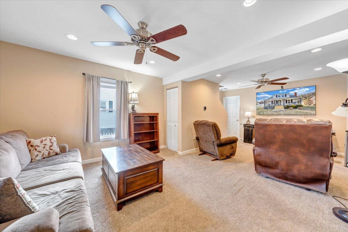 2721 Garden City BLVD - Photo 7