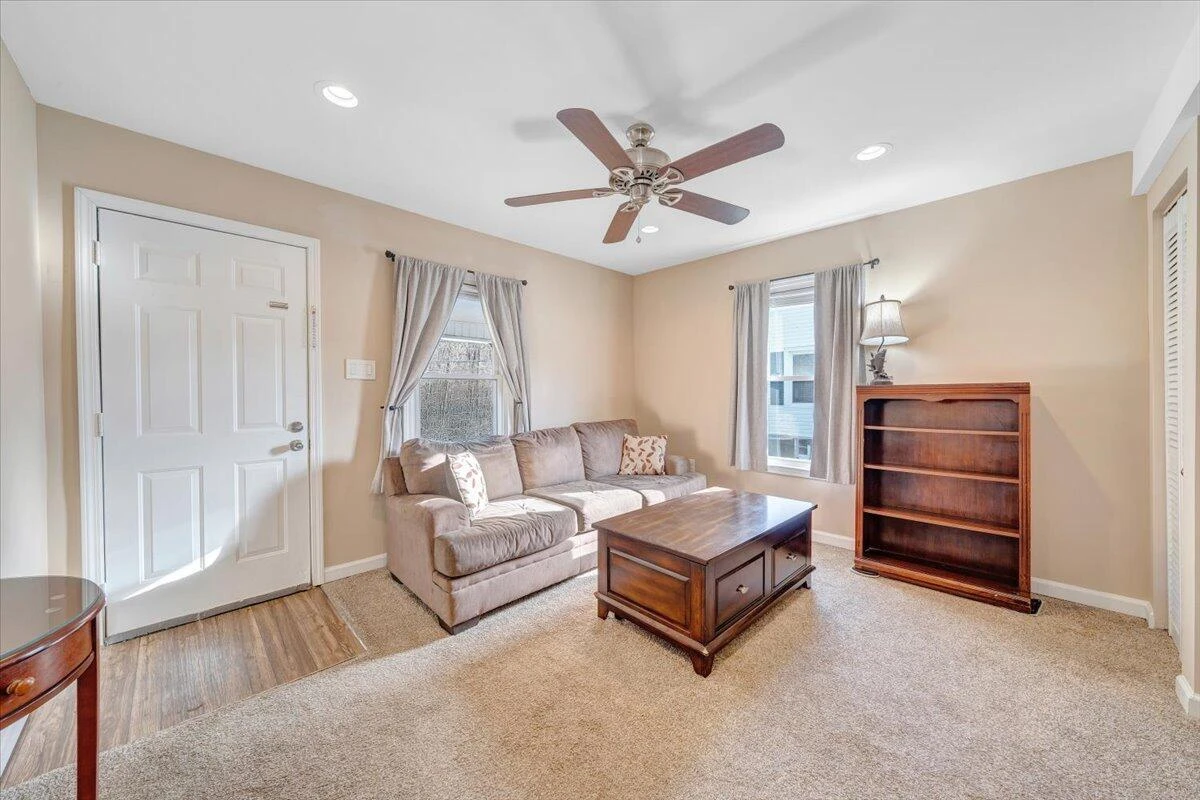 2721 Garden City BLVD - Photo 8