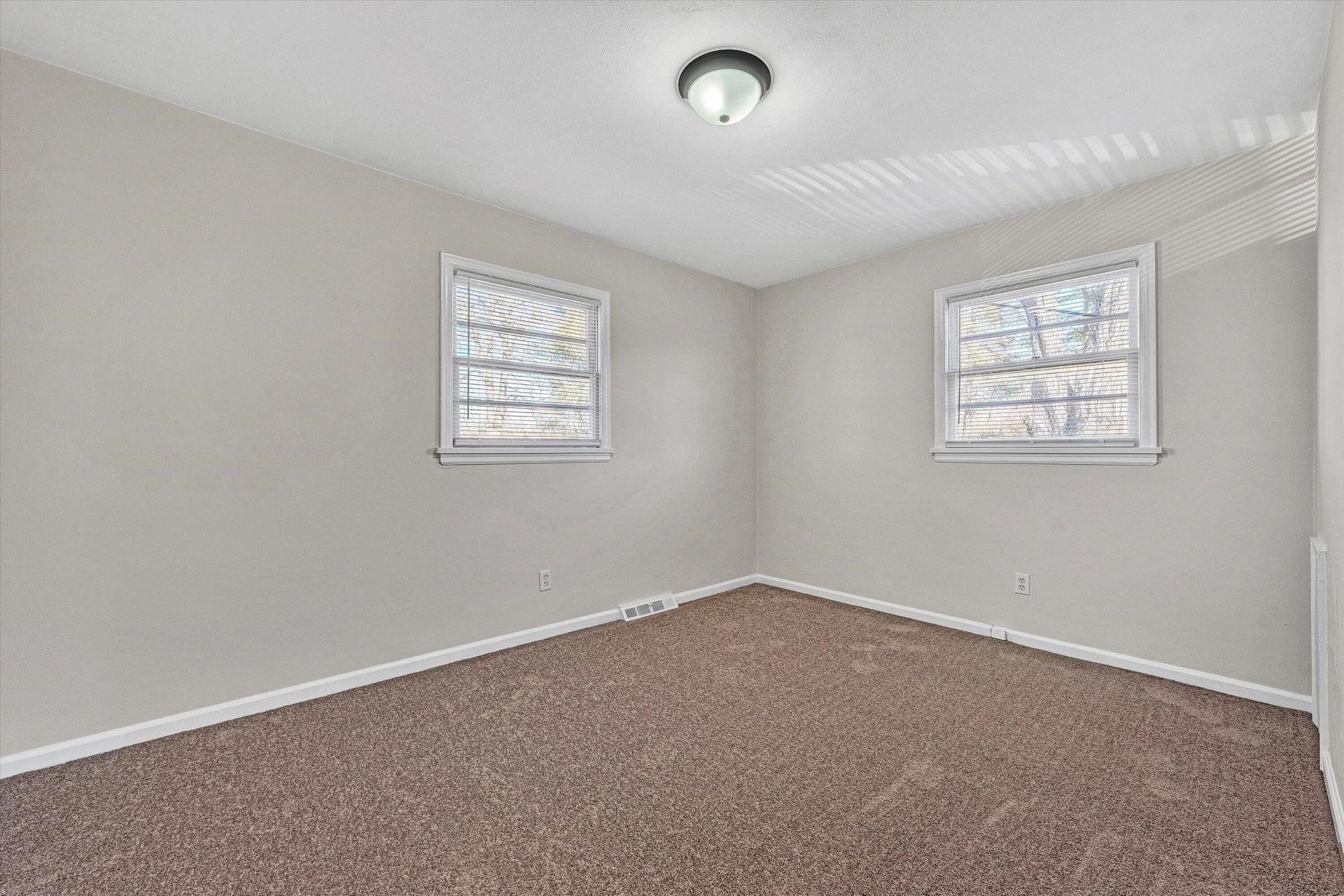 4524 Ohio ST #& 4528 - Photo 17