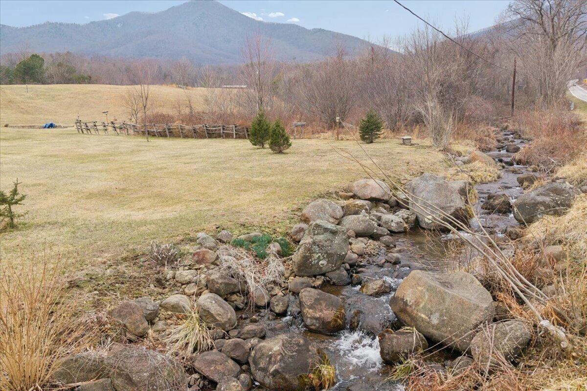 7392 Peaks RD - Photo 12