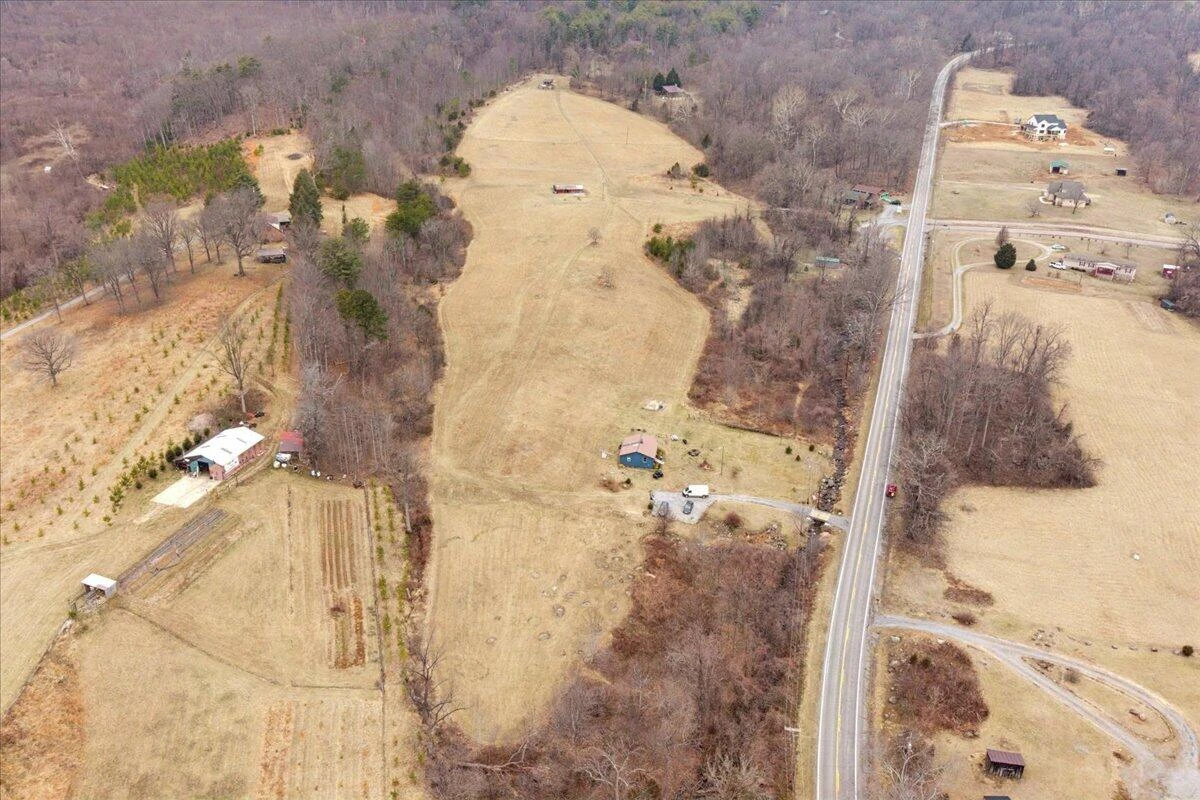 7392 Peaks RD - Photo 2