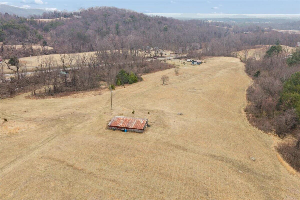 7392 Peaks RD - Photo 3