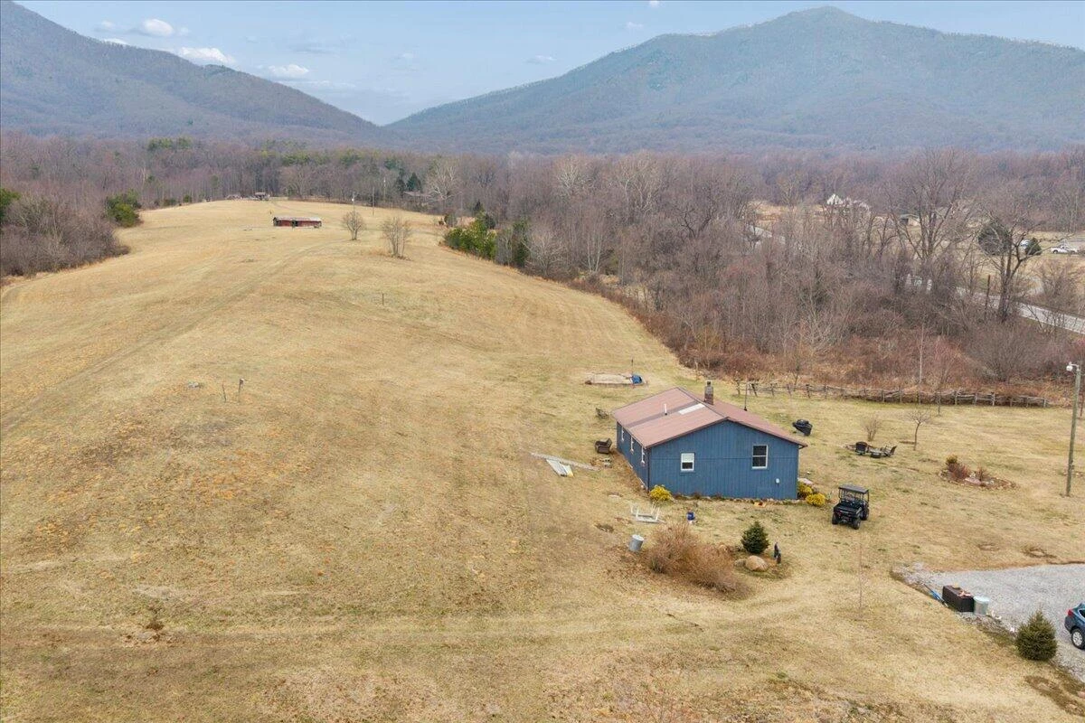 7392 Peaks RD - Photo 7