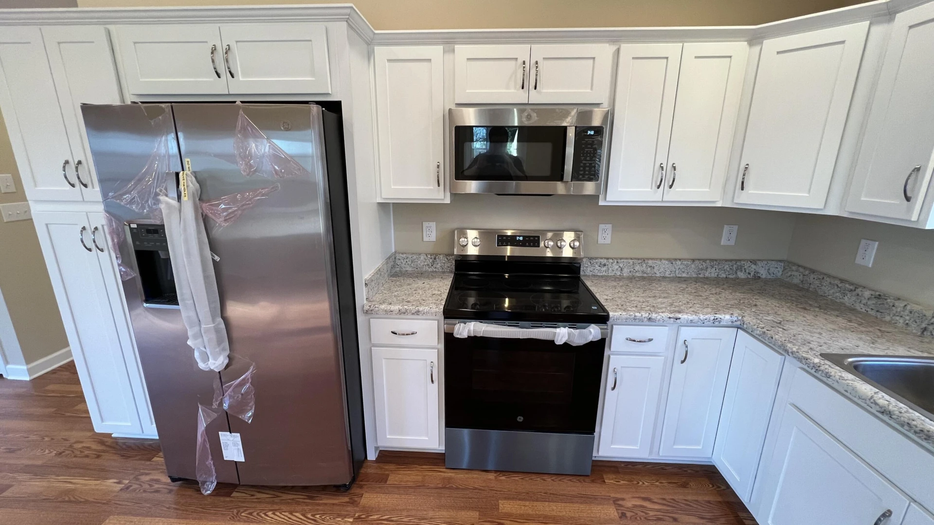 1710 Wallace AVE - Photo 3