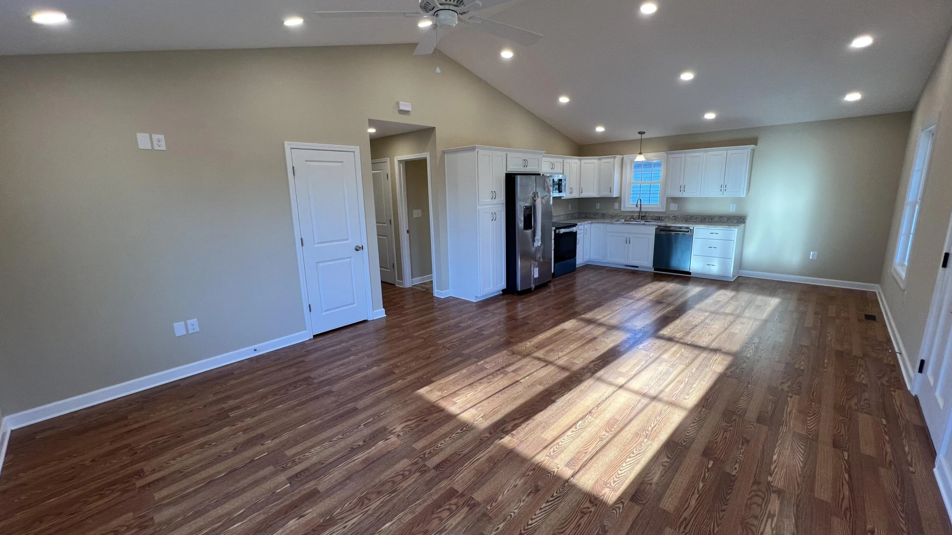 1710 Wallace AVE - Photo 6