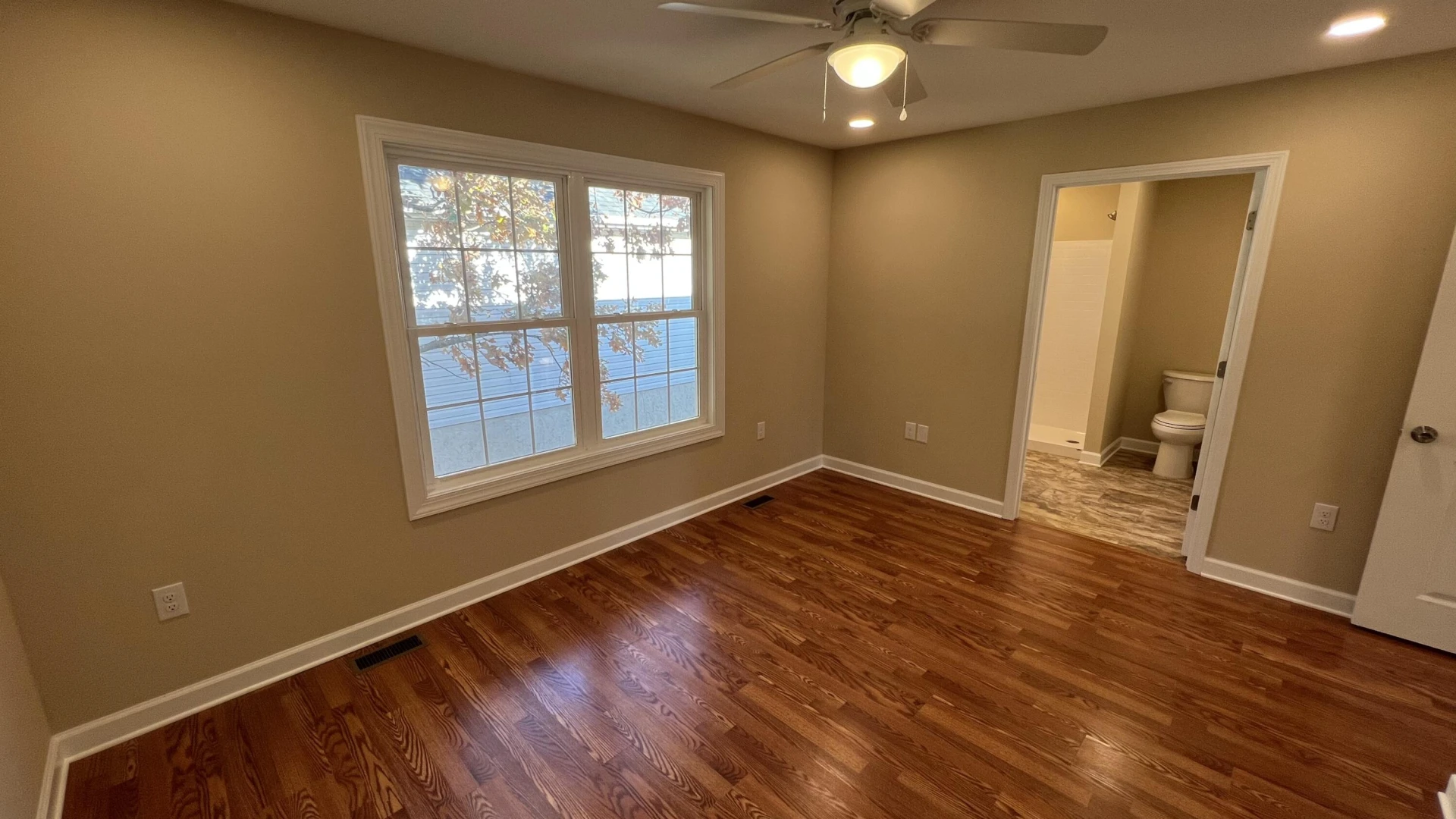 1710 Wallace AVE - Photo 7