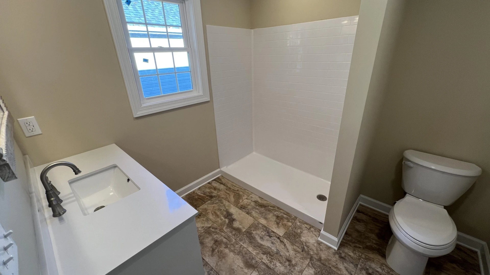 1710 Wallace AVE - Photo 9
