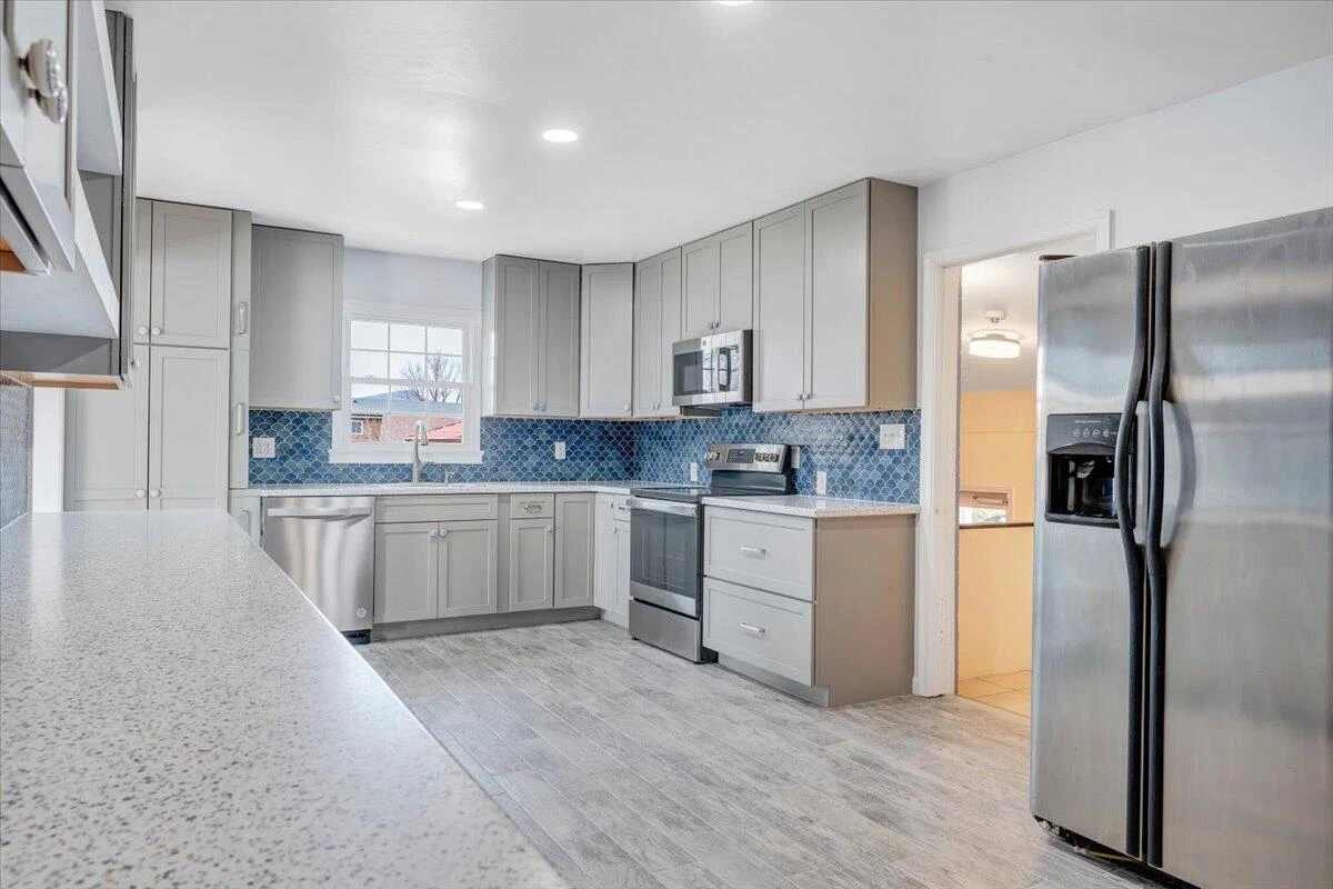 5001 Hildebrand RD - Photo 18