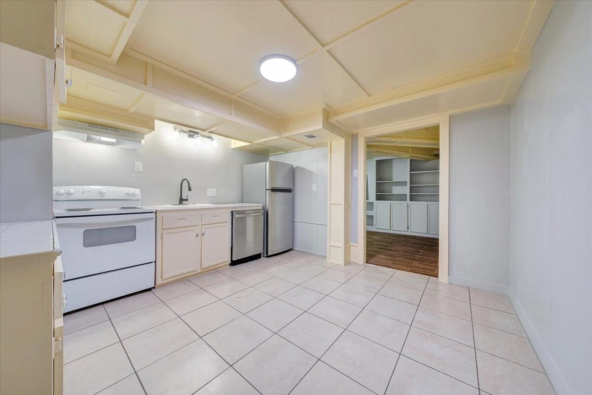 5001 Hildebrand RD - Photo 37