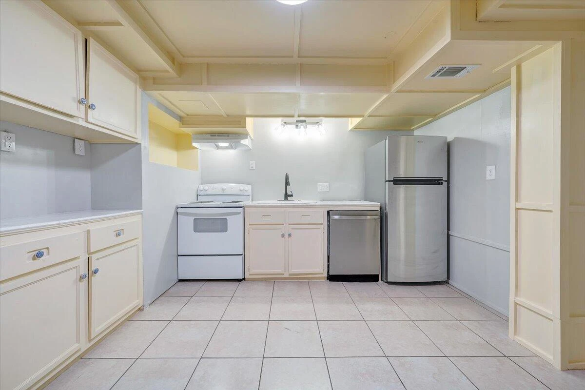 5001 Hildebrand RD - Photo 39