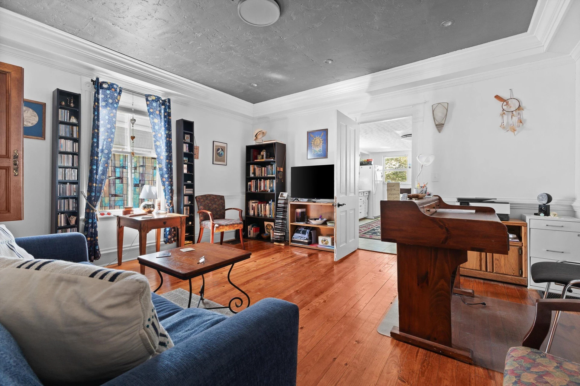 116 Cedar AVE - Photo 6