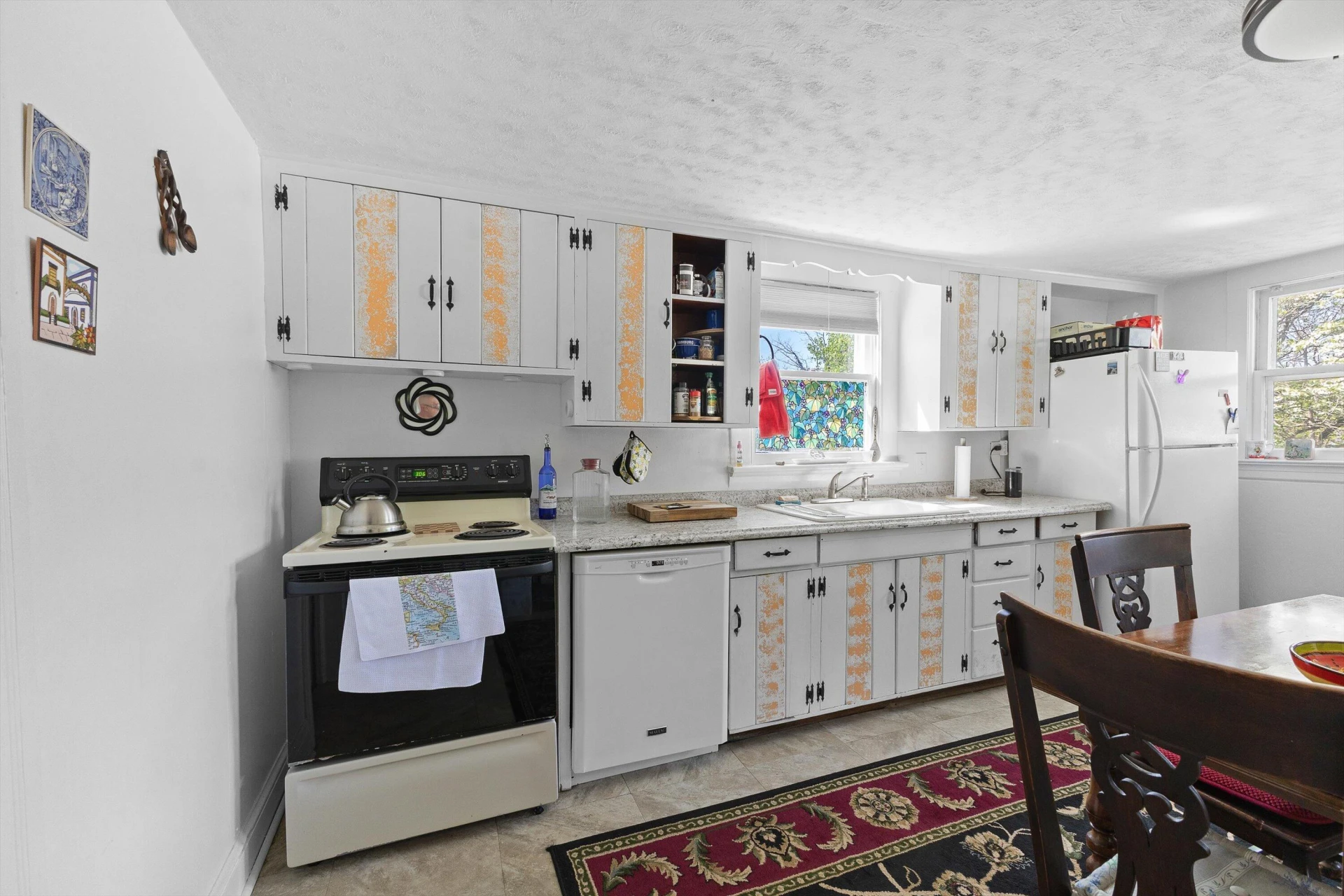 116 Cedar AVE - Photo 9