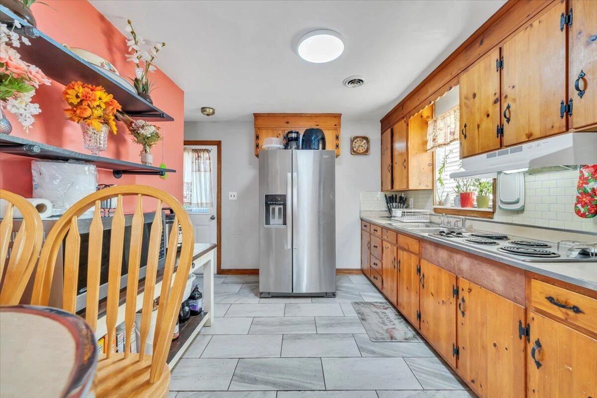 909 Chester AVE - Photo 16