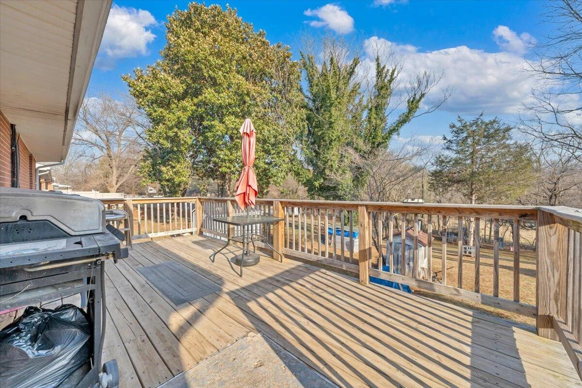 909 Chester AVE - Photo 34