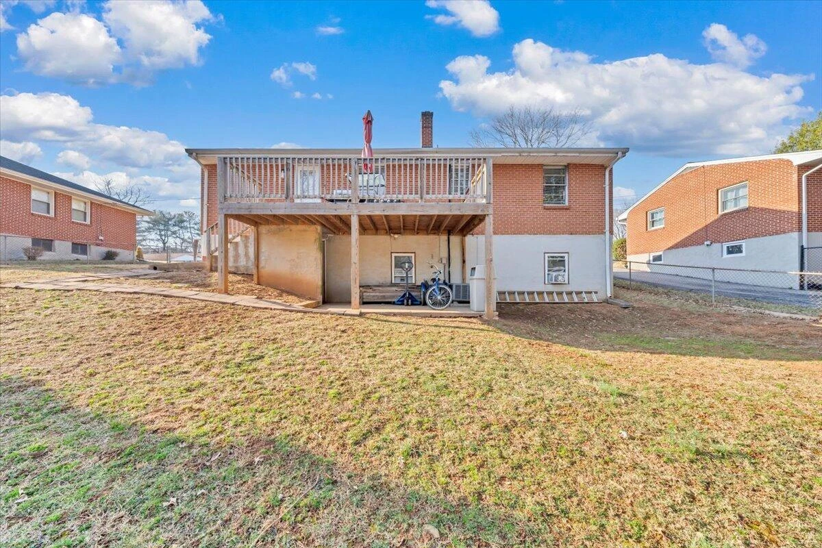 909 Chester AVE - Photo 39
