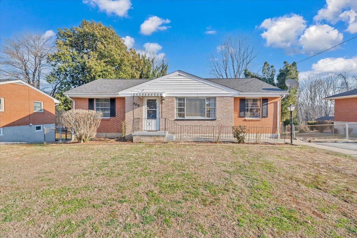 909 Chester AVE - Photo 44
