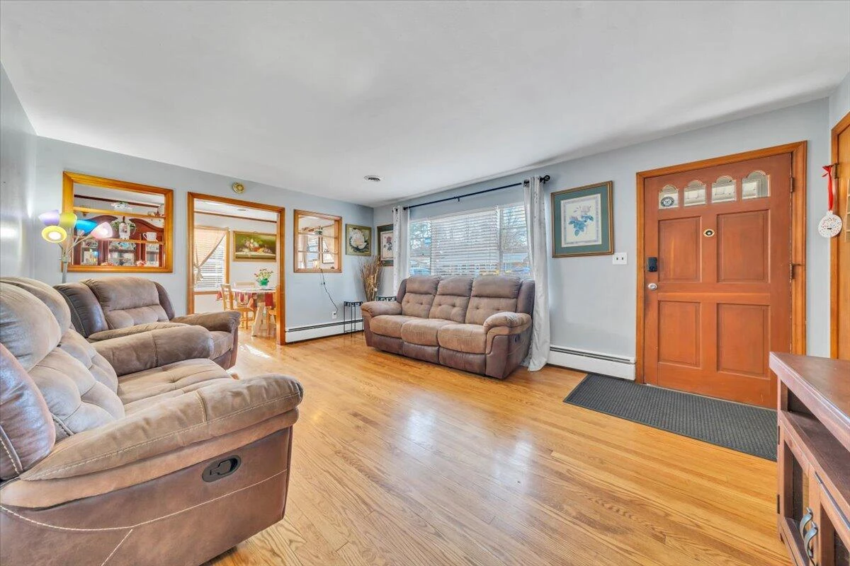 909 Chester AVE - Photo 9
