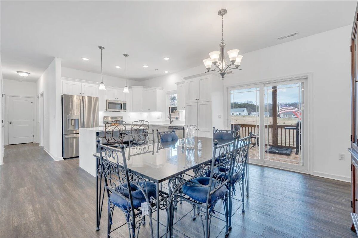 131 Belvior CIR - Photo 13