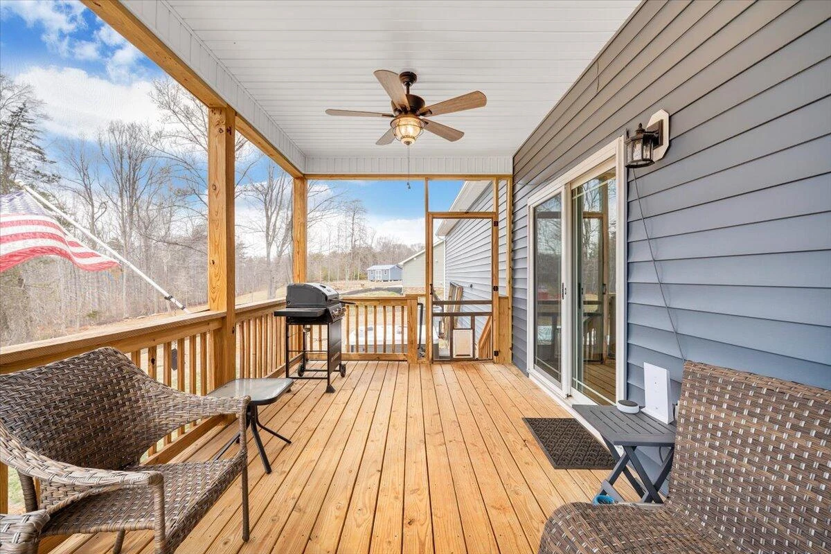131 Belvior CIR - Photo 29