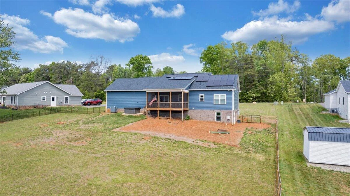 131 Belvior CIR - Photo 34