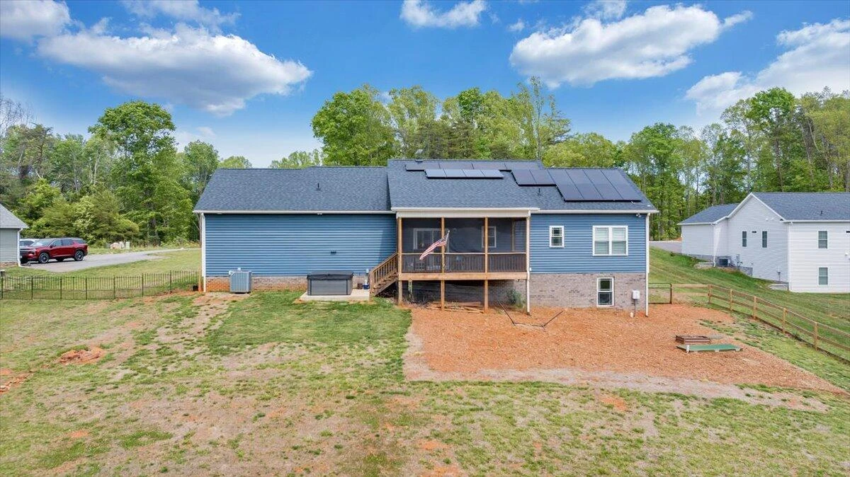131 Belvior CIR - Photo 35