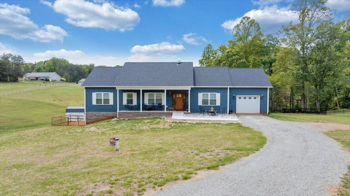 131 Belvior CIR - Photo 39