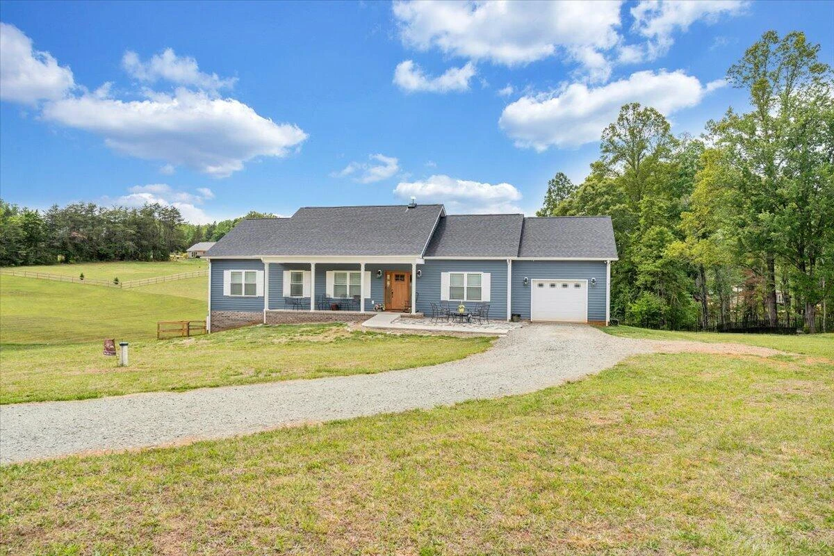 131 Belvior CIR - Photo 41