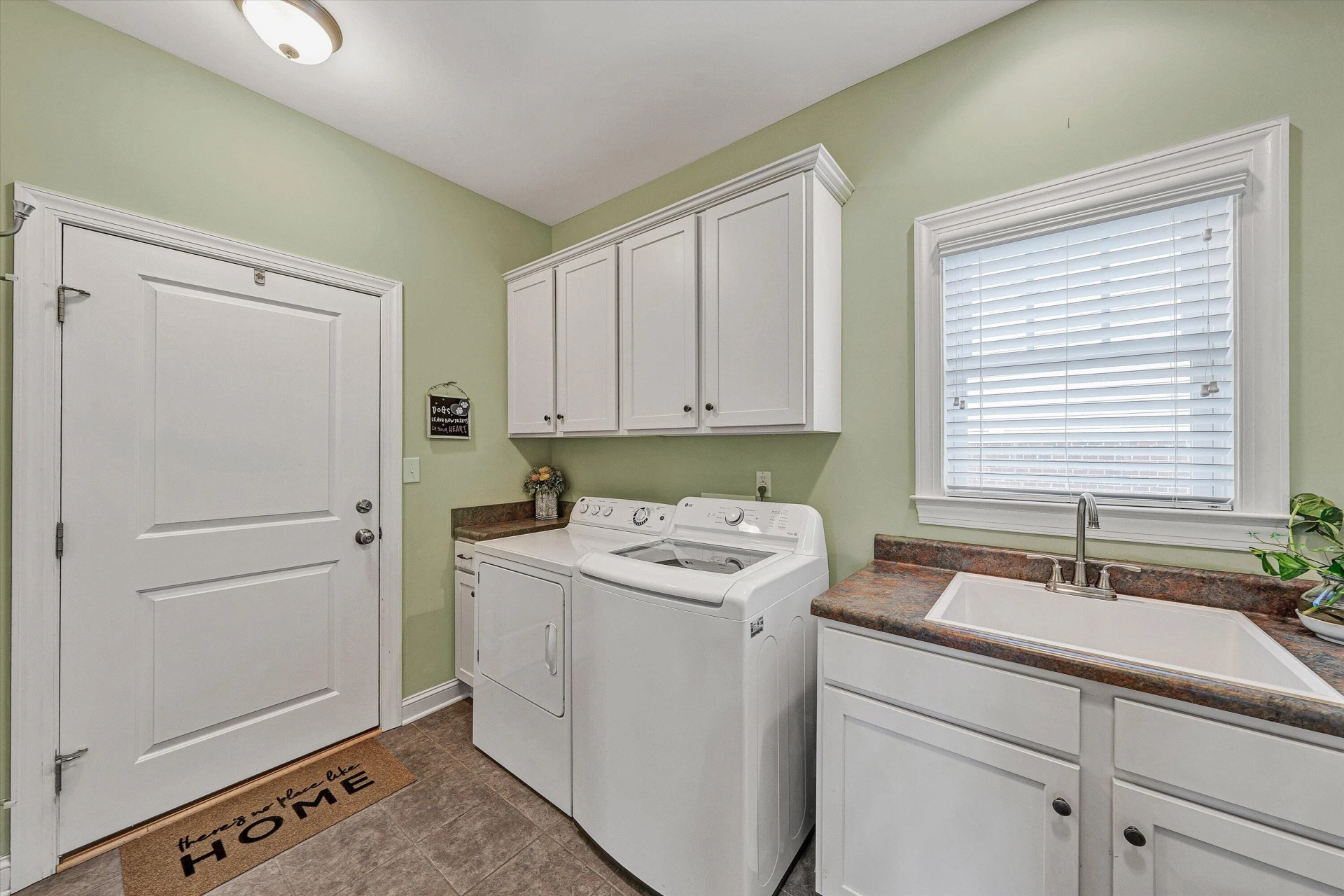5690 Sullivan LN - Photo 23