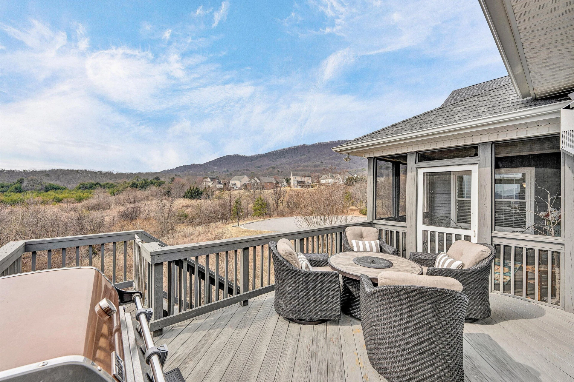5690 Sullivan LN - Photo 32