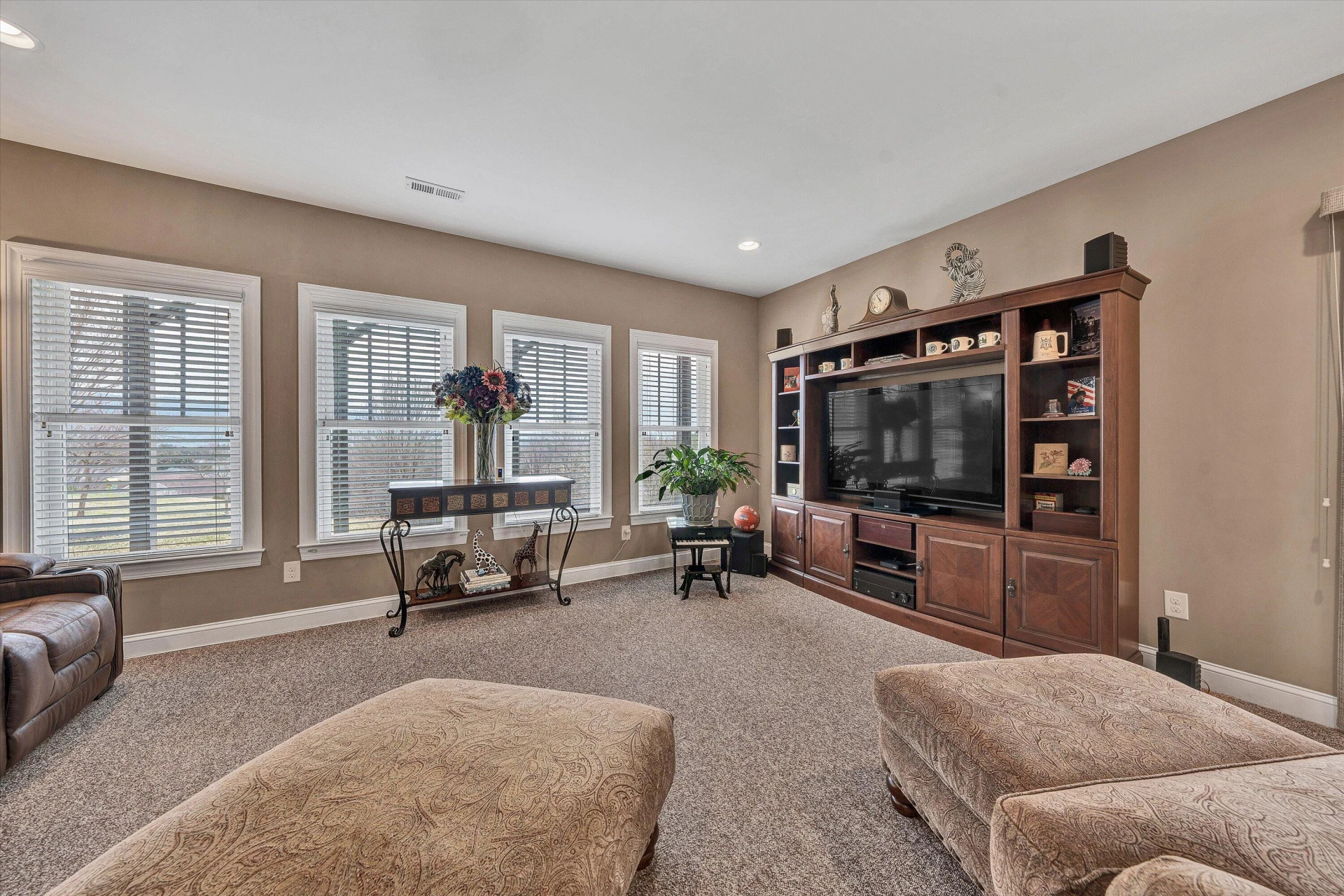 5690 Sullivan LN - Photo 48