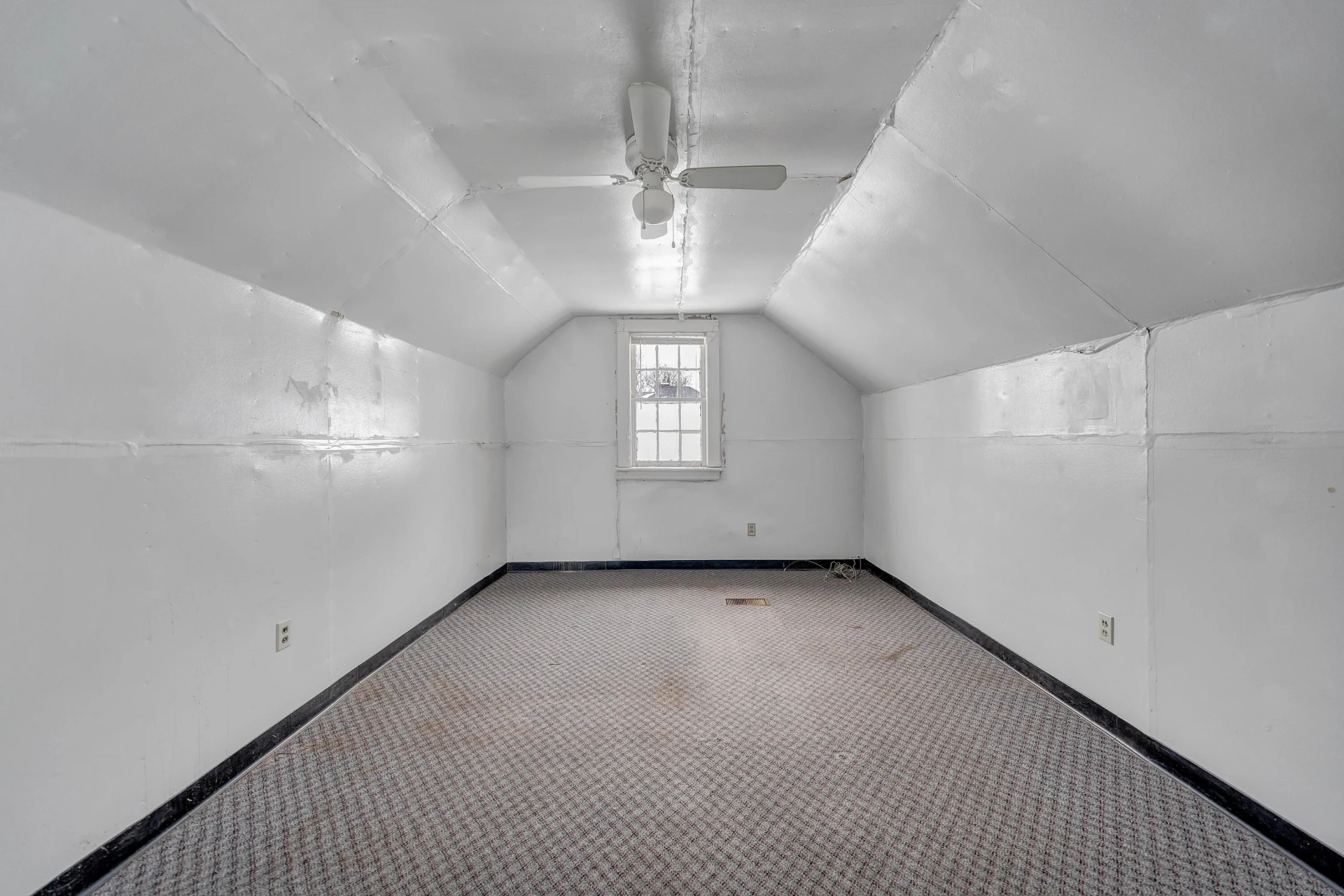 1605 Syracuse AVE - Photo 25