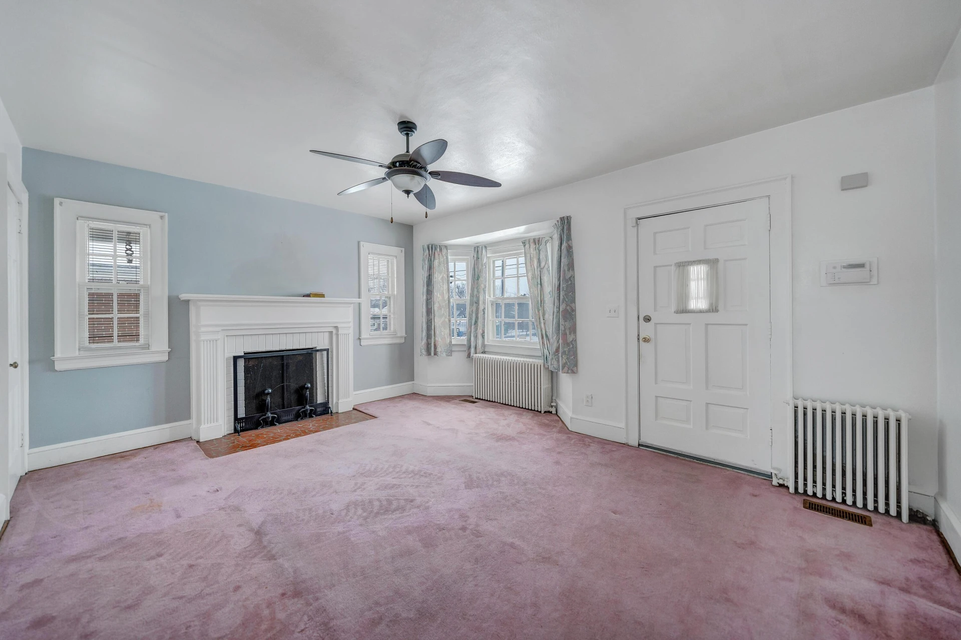 1605 Syracuse AVE - Photo 4