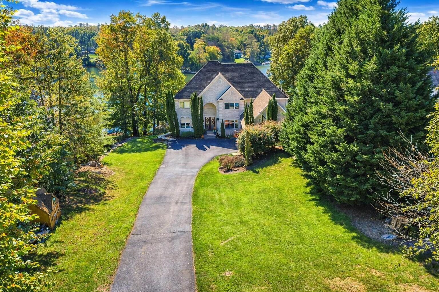 2580 Lakewood Forest RD - Photo 18