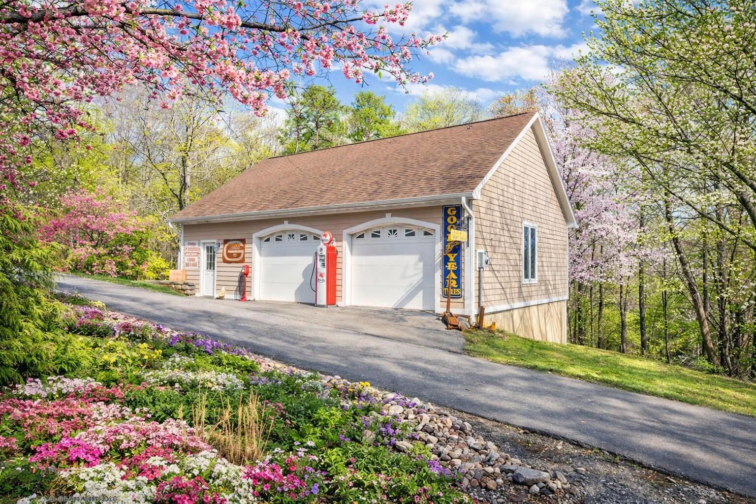 2580 Lakewood Forest RD - Photo 20