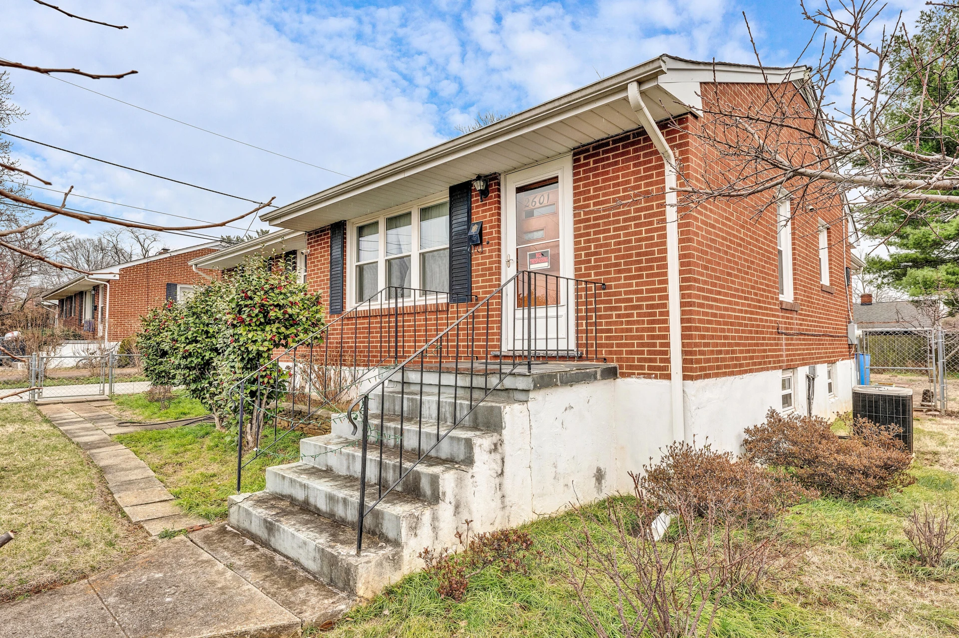 2601 Hebert ST - Photo 3