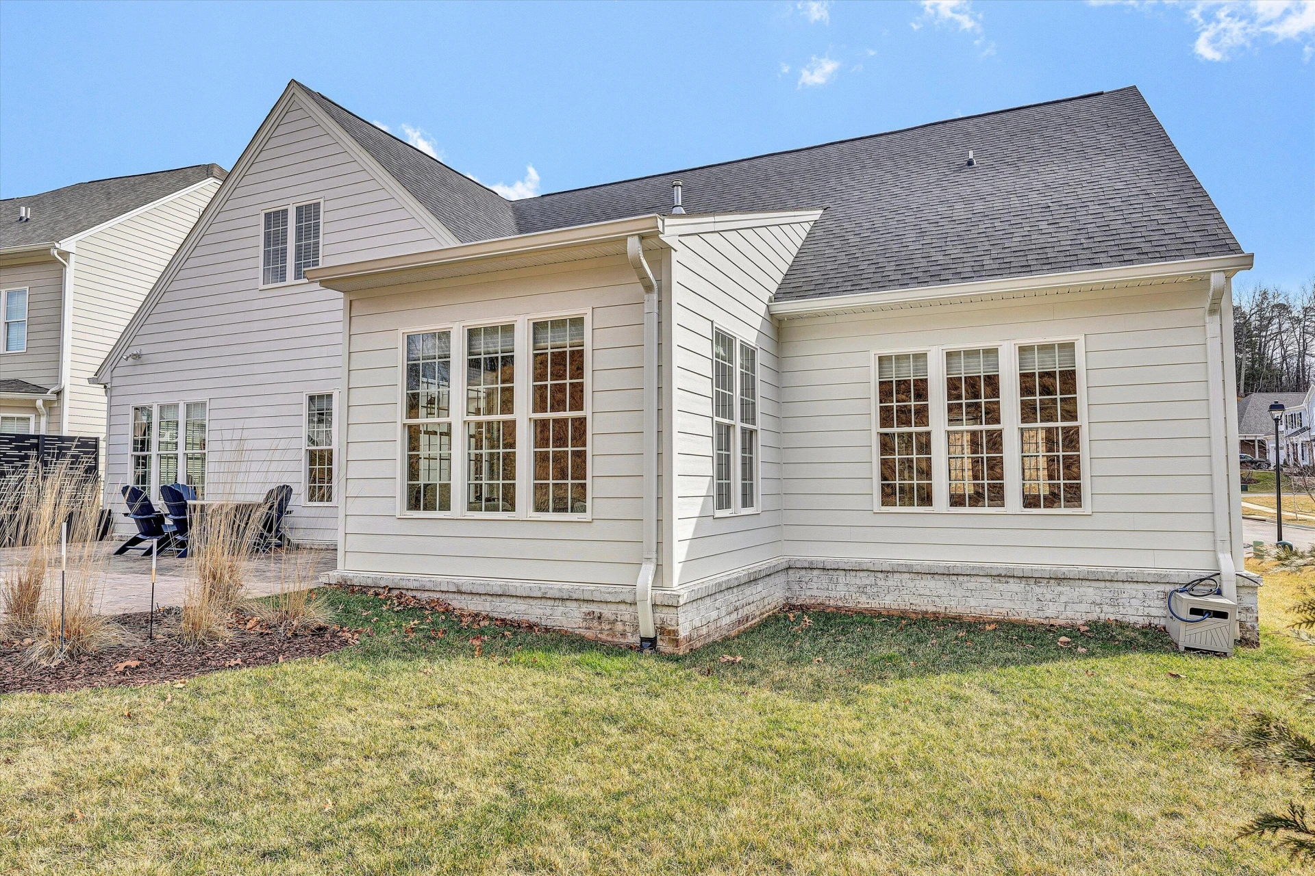 1008 Claremont CT - Photo 33