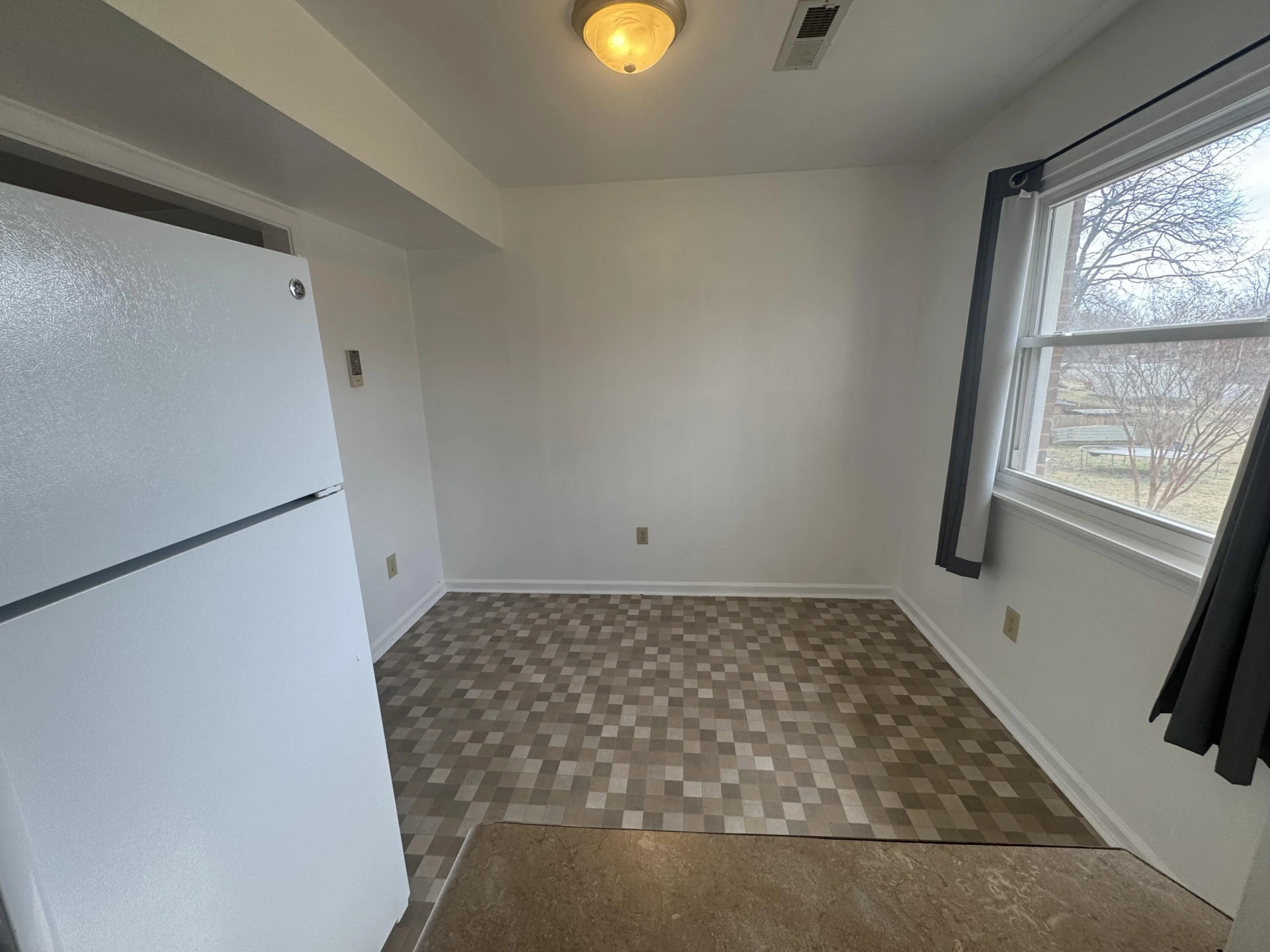 137 Princeton CIR - Photo 15