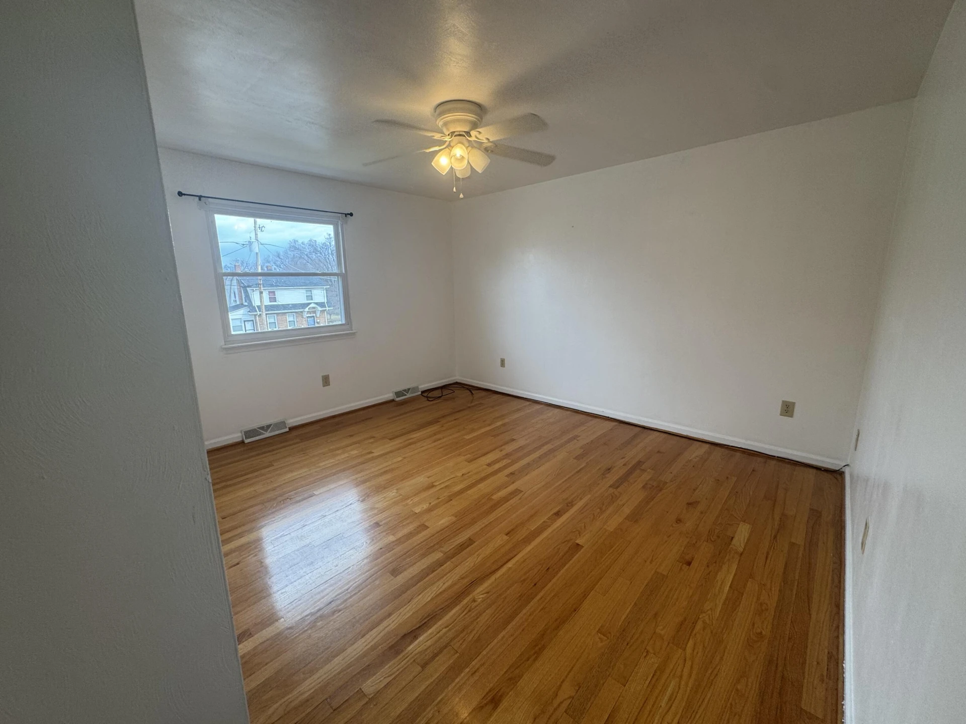 137 Princeton CIR - Photo 20