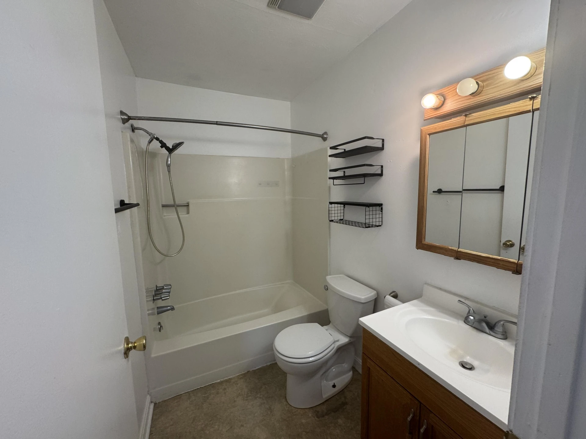 137 Princeton CIR - Photo 23