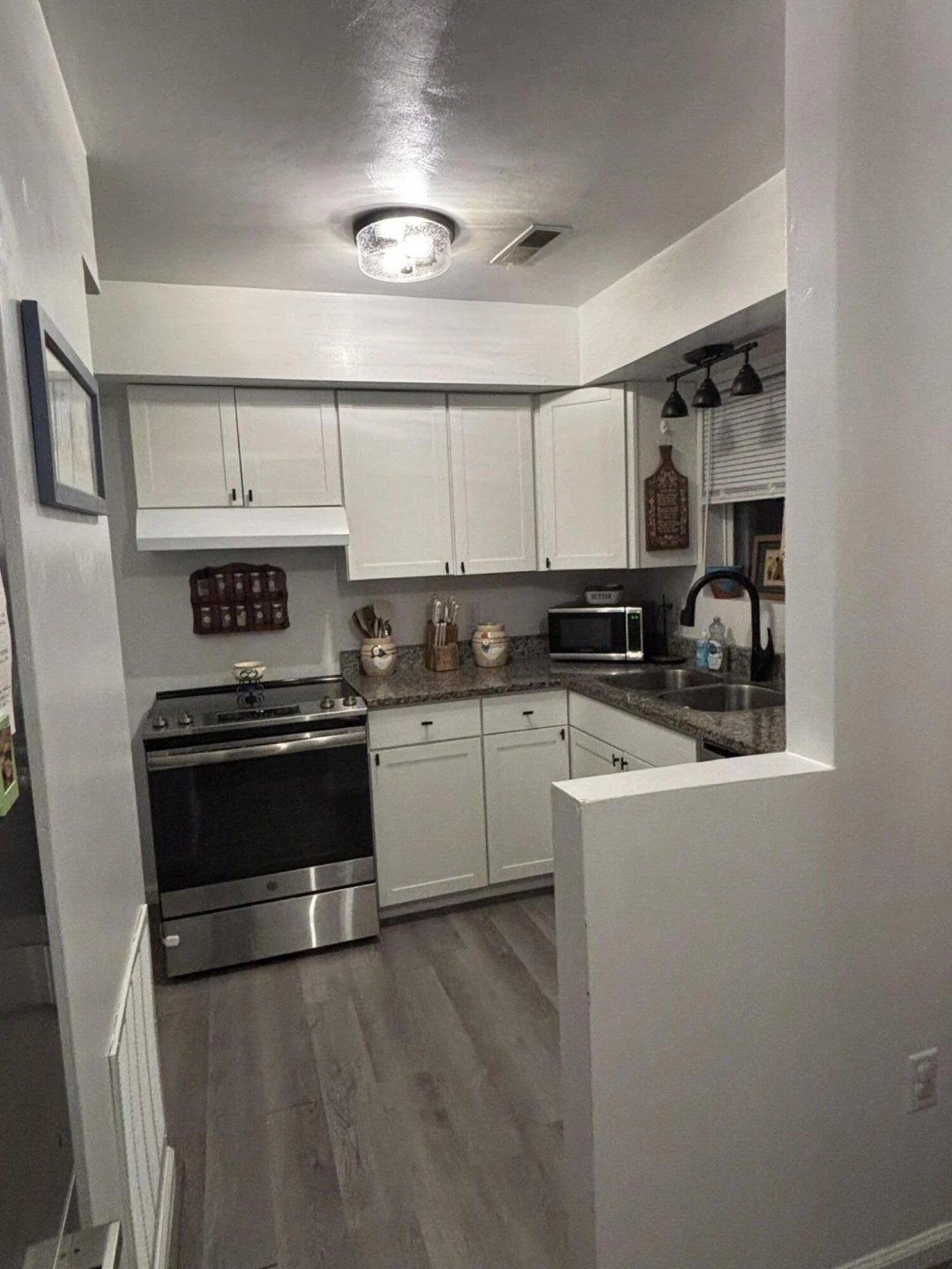 137 Princeton CIR - Photo 3