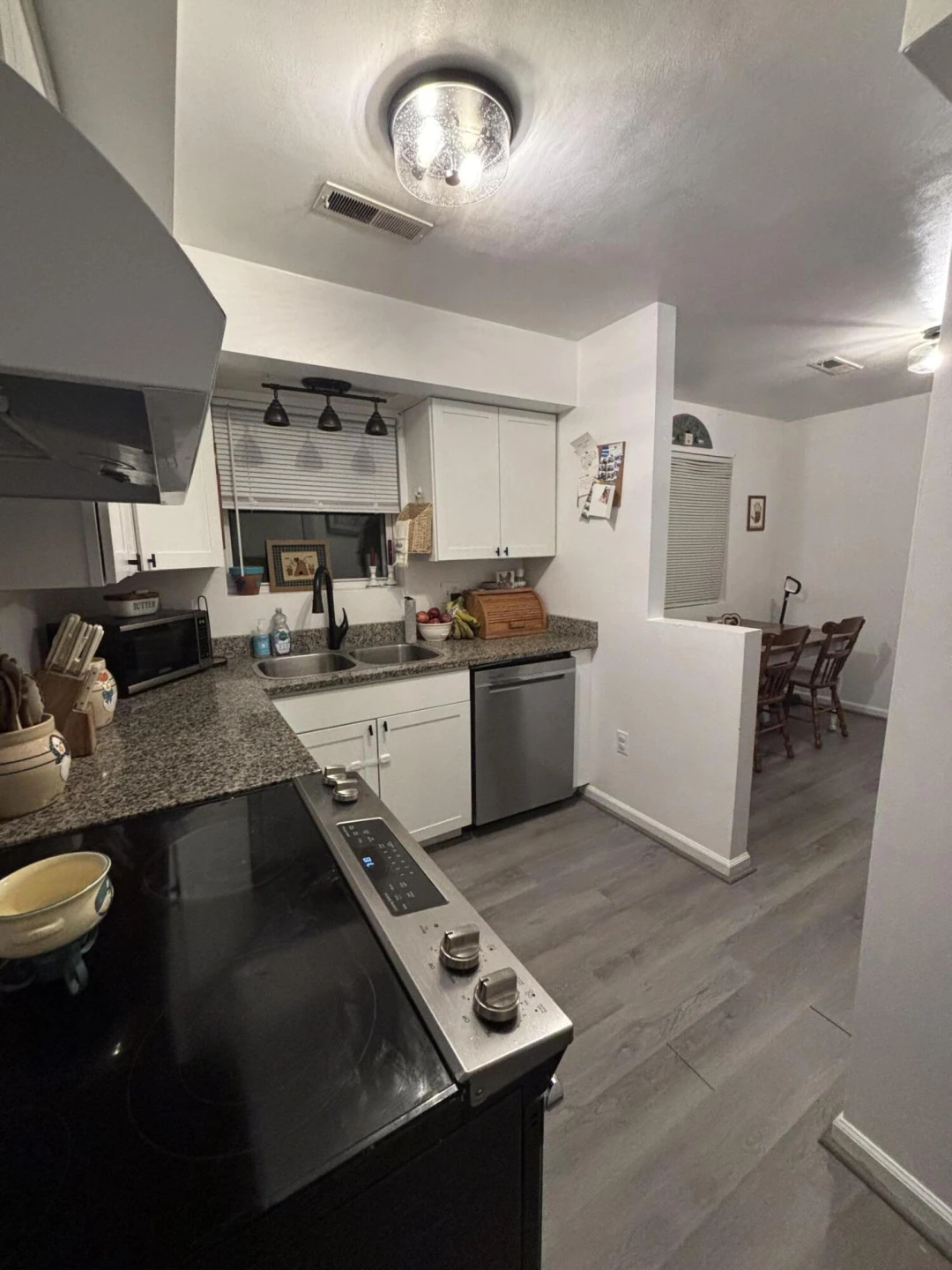 137 Princeton CIR - Photo 4