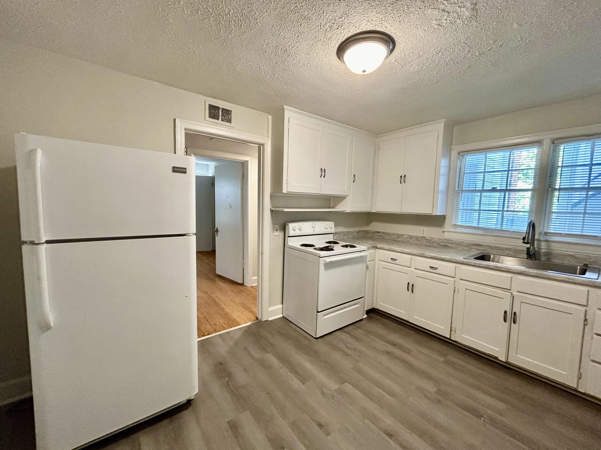 2703 Broad ST - Photo 44