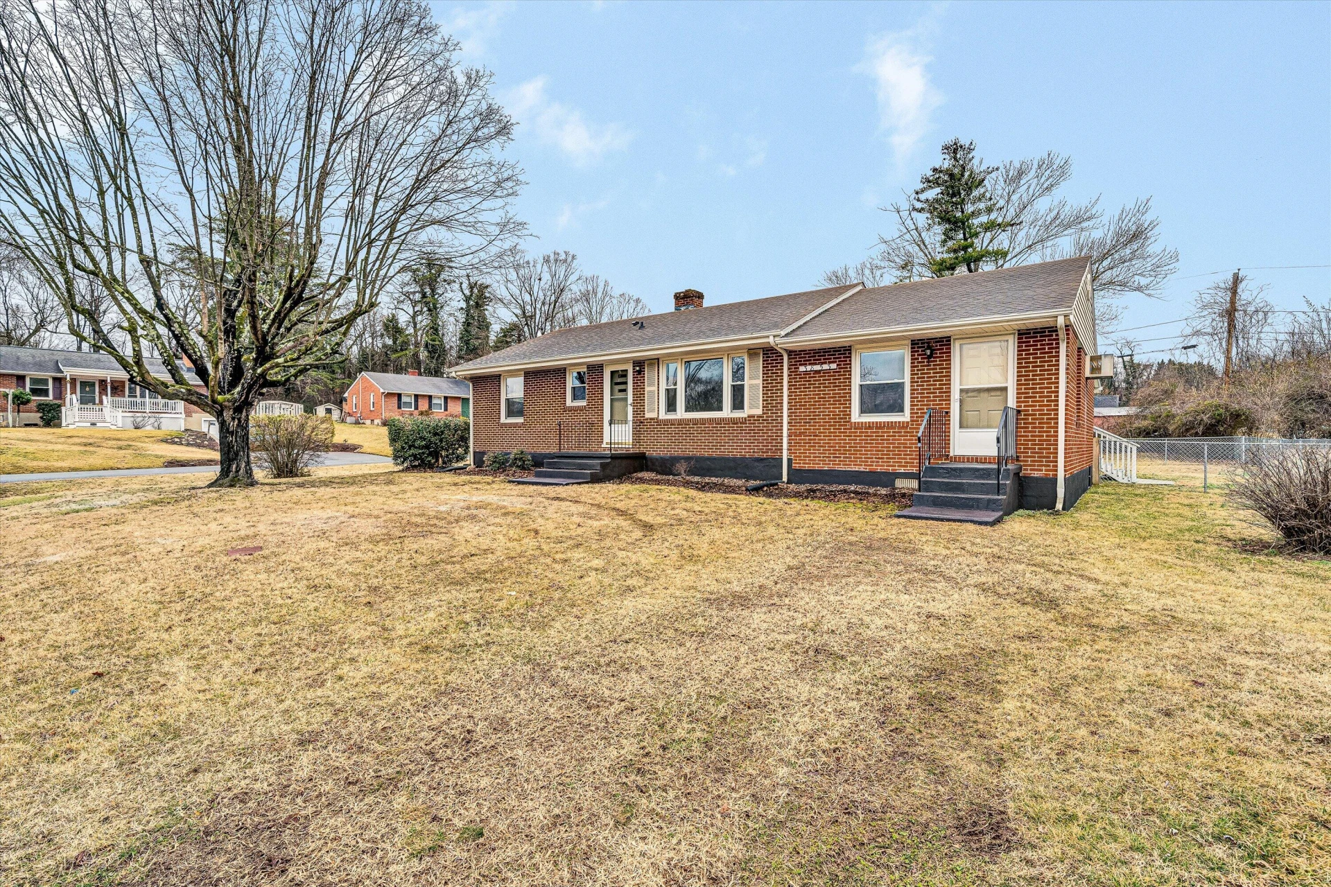 3853 Thompsons LN