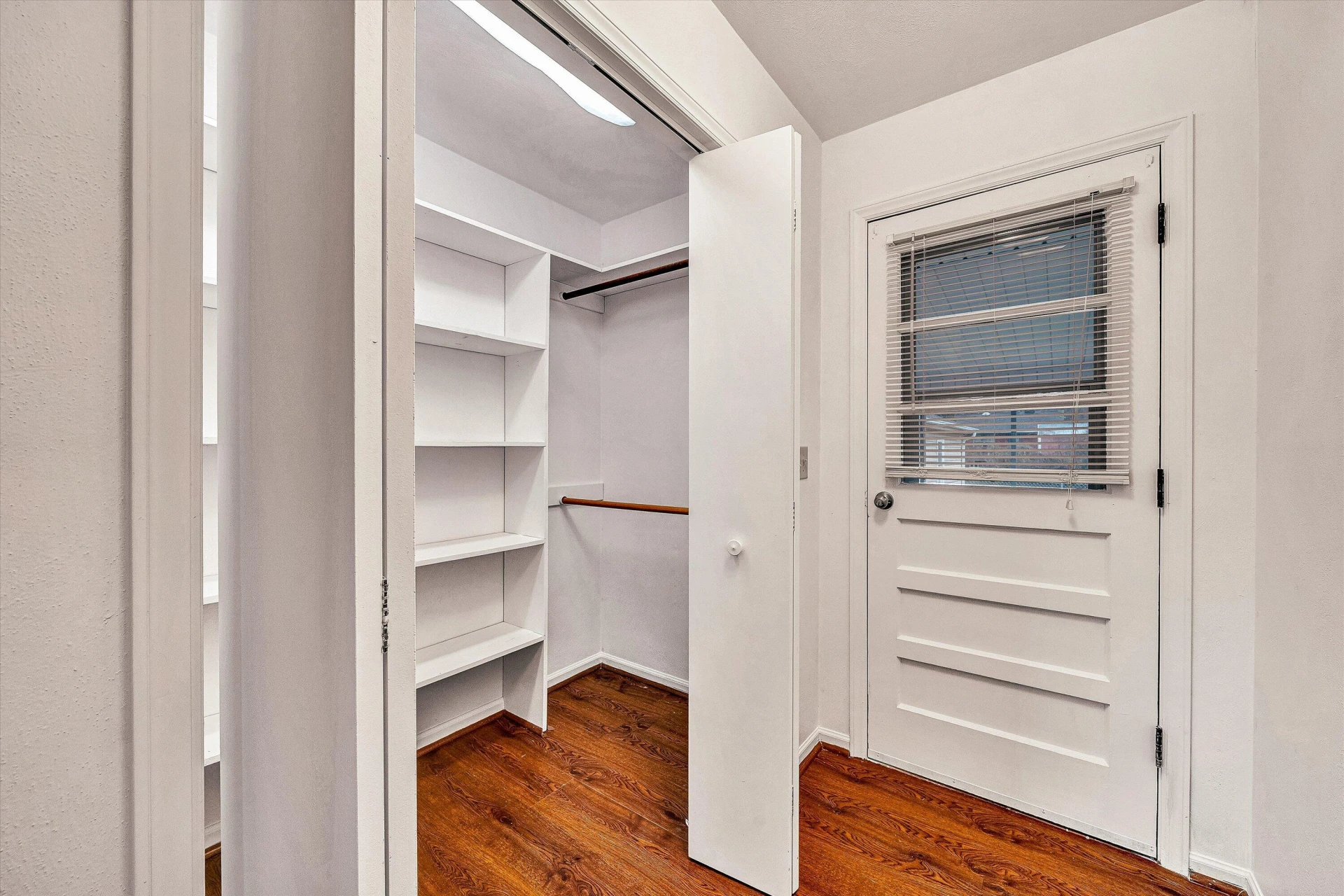 3853 Thompsons LN - Photo 13