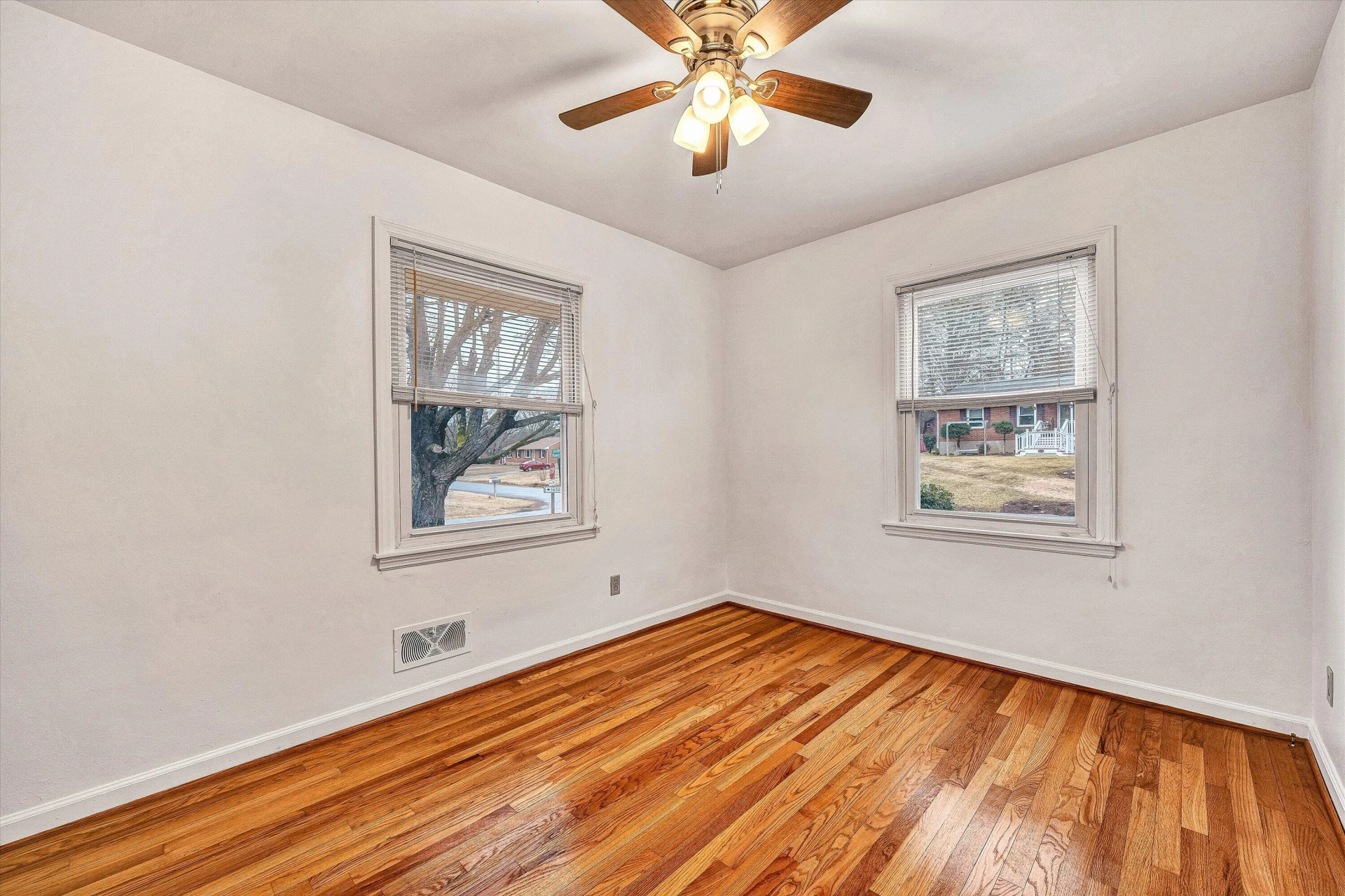 3853 Thompsons LN - Photo 18