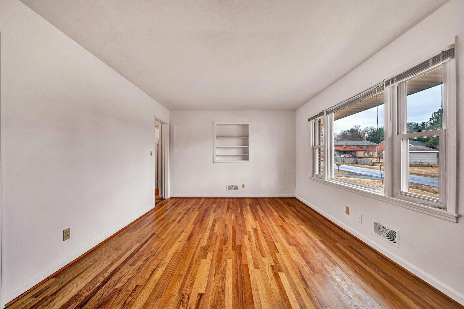 3853 Thompsons LN - Photo 5
