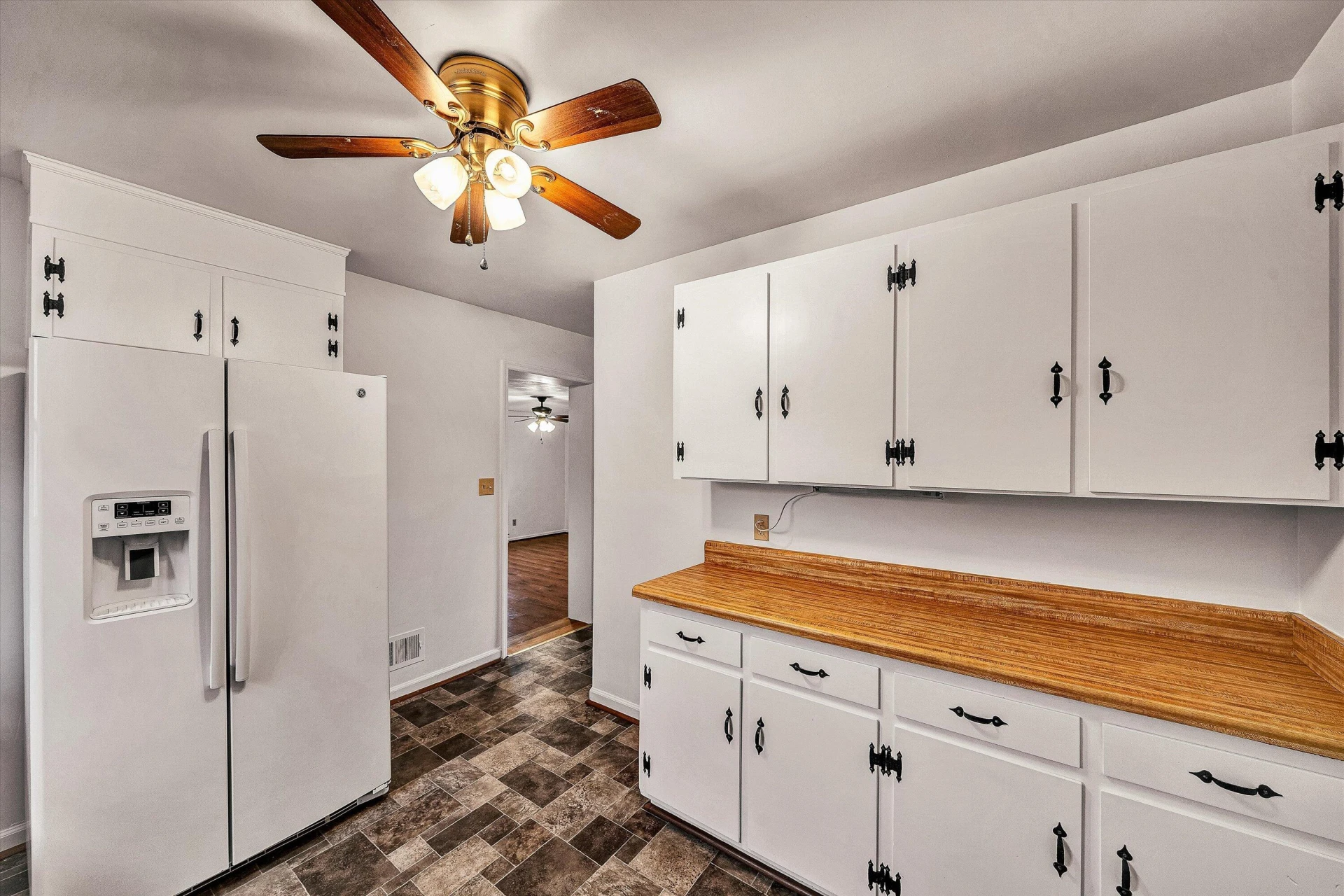 3853 Thompsons LN - Photo 6