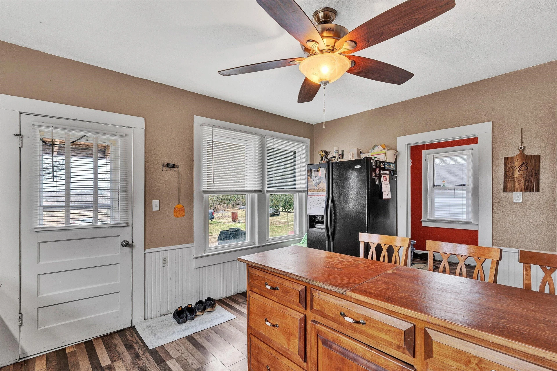 1045 Emerald DR - Photo 15