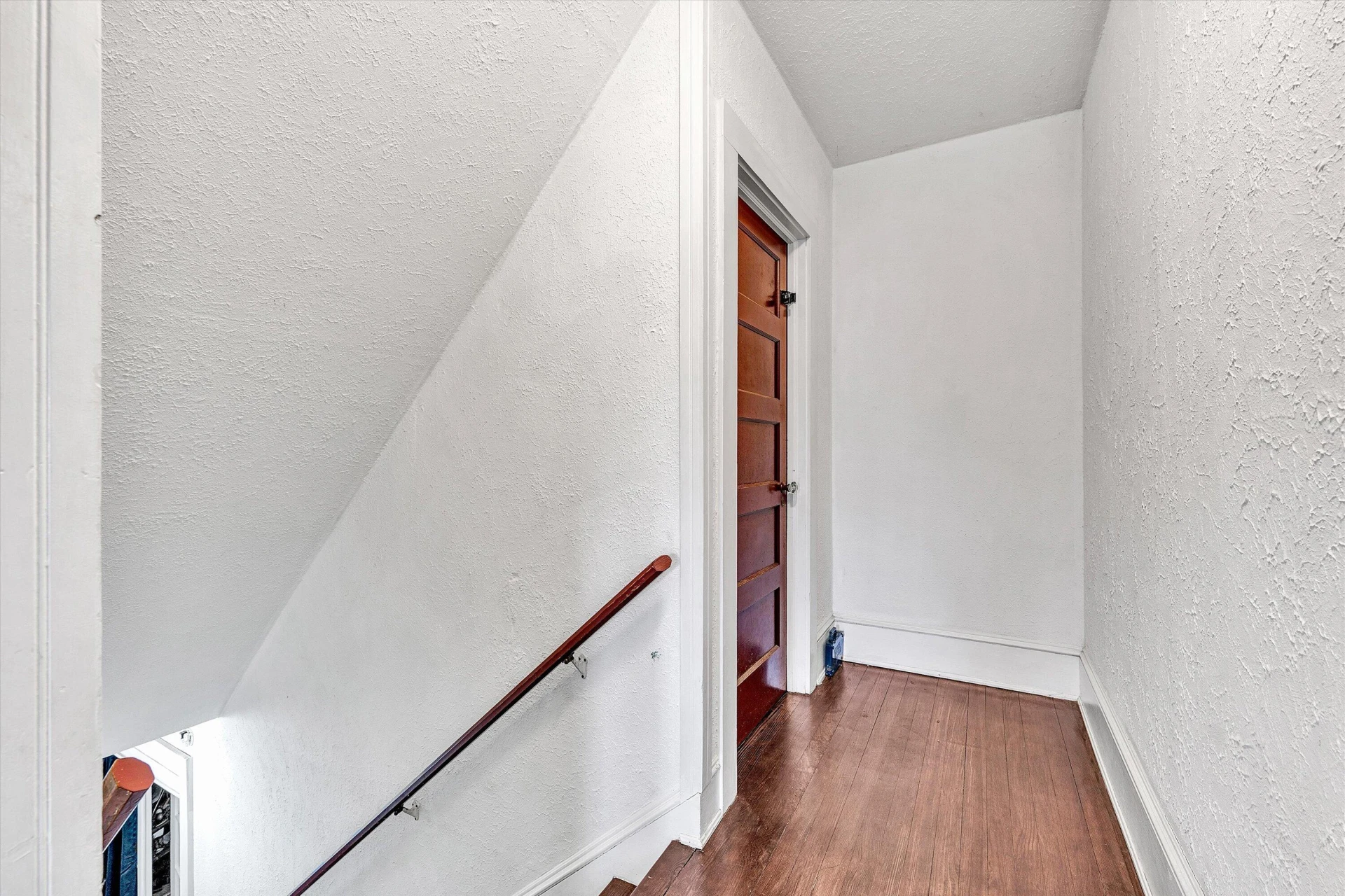 1045 Emerald DR - Photo 22