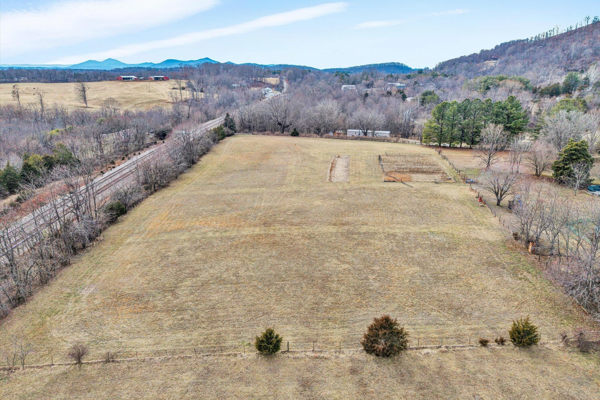 1045 Emerald DR - Photo 33